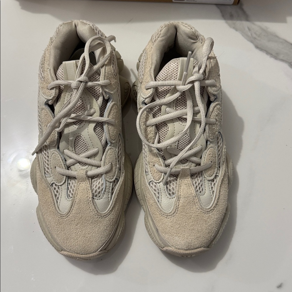Yeezy Kids Beige/Tan Neutral Sneakers